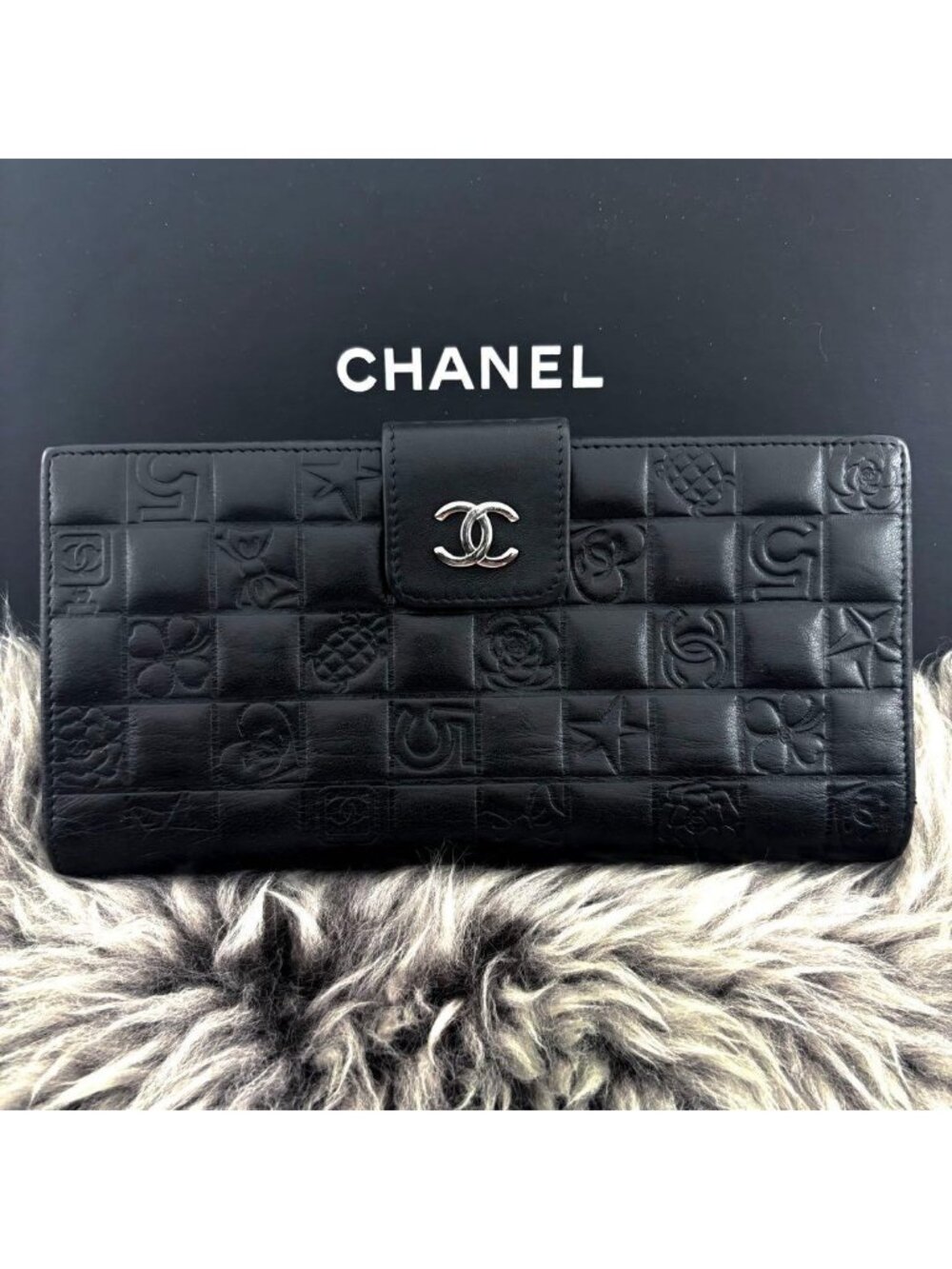 Chanel Wallet Icon Line Lambskin Hook